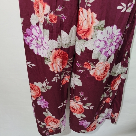 Band Of Gypsie Burgundy Floral Wide Leg Smocked Back Full Length Romper Sz XS - Picture 4 of 11
